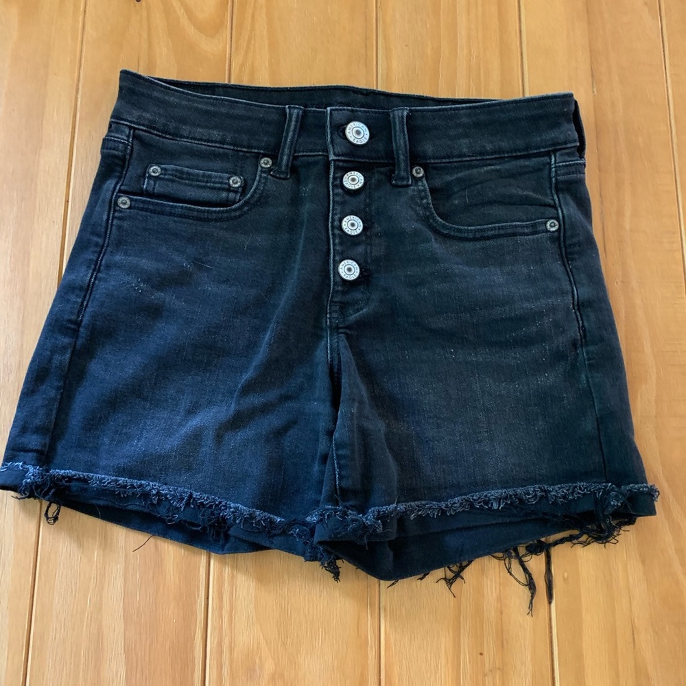 American Eagle Midi Next-Level Stretch Short. Size: 6. Color: Black